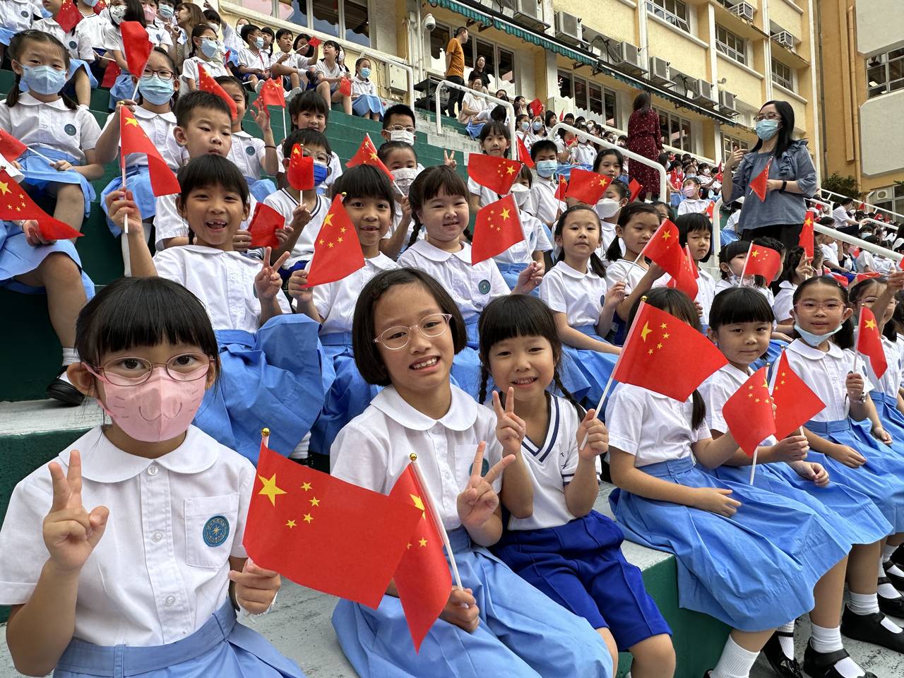 全校升旗禮06